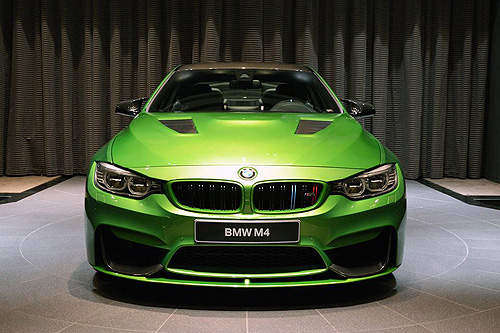 不只勁裝《BMW M4 Coupe》在阿布達比連身手也進化 不只勁裝《BMW M4 Coupe》在阿布達比連身手也進化