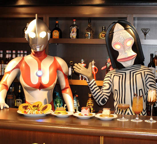 《超人力霸王咖啡廳》怎麼感覺就像是一對夫妻開的店呢(抓頭) 《超人力霸王咖啡廳》怎麼感覺就像是一對夫妻開的店呢(抓頭)