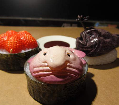 噁心又可愛的《深海魚壽司》看起來超難吃但還是忍不住...想要ww