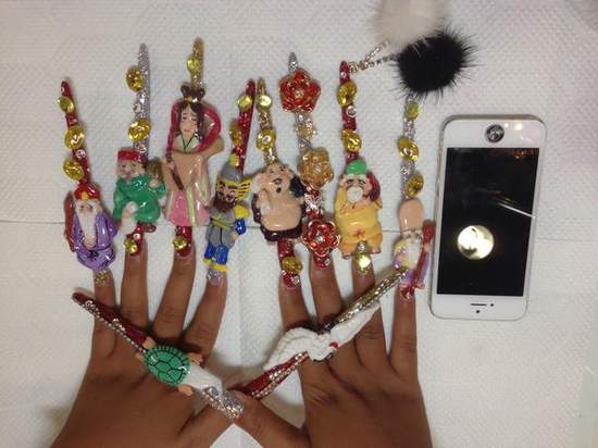 黑臉辣妹的《超礙事美甲》能堅持做了這麼久也是令人欽佩