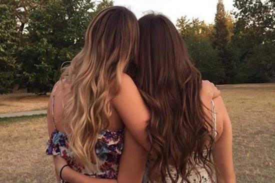 《請高手幫我PS》把我們P在海邊看夕陽