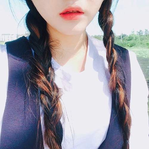 《用剪的剪出蓬鬆辮子》不是剪頭髮而是剪一個神秘小東西 《用剪的剪出蓬鬆辮子》不是剪頭髮而是剪一個神秘小東西