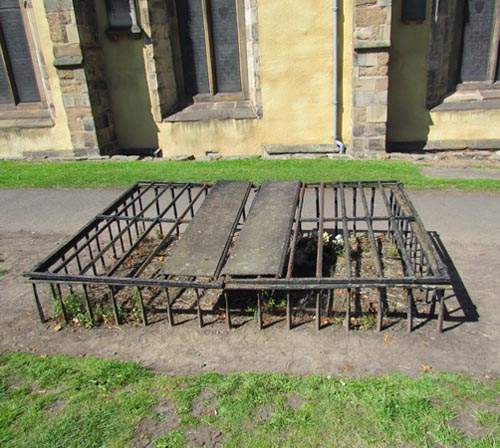 都市傳傳說《19世紀維多利亞時代的大量鐵籠》居然是要防那個（囧）