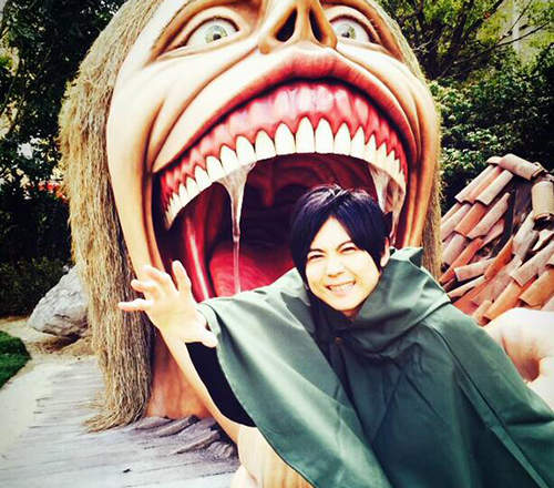 聲優《梶裕貴》遊日本環球影城 艾連要被吃掉啦-- 聲優《梶裕貴》遊日本環球影城 艾連要被吃掉啦--