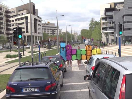 開車時出現《俄羅斯方塊》無縫接軌...到底要怎麼辦啊( ̄▽ ̄||)   開車時出現《俄羅斯方塊》無縫接軌...到底要怎麼辦啊( ̄▽ ̄||)