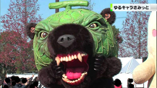 不可愛的吉祥物《哈密瓜熊》到處攻擊人真是太可怕了～