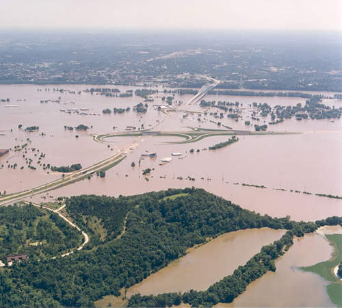 好可怕系列《四個愚蠢的人為災難》為了偷情造成大洪水是怎樣
