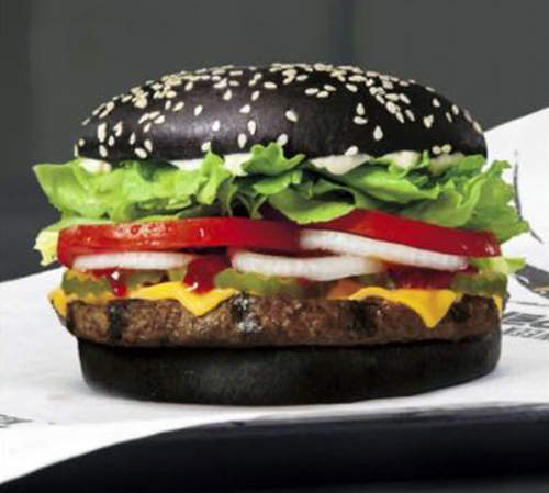 悲劇《漢堡王萬聖節黑漢堡》網友們都說吃了發生超傻眼副作用！？