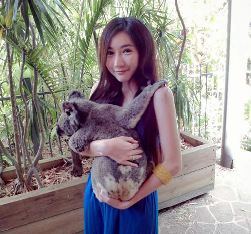 《熊抱妹Joanne Ho》出去玩的正妹都會曬寵物 《熊抱妹Joanne Ho》出去玩的正妹都會曬寵物