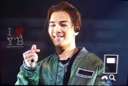 BIGBANG《太陽》的貼心小舉動直接融化粉絲的心♥ BIGBANG《太陽》的貼心小舉動直接融化粉絲的心♥