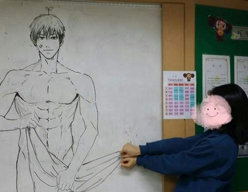 韓《校園版3D美術館》下課後就從白板上找樂子吧