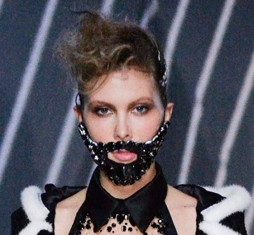 下一波流行《水晶鬍》？越來越摸不透流行的標準了（汗）