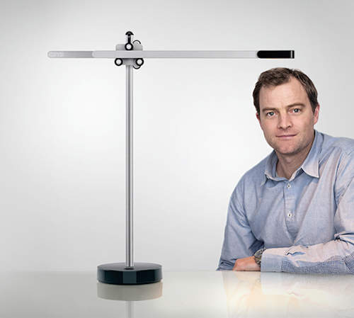 日本上市《Dyson CSYS 長壽檯燈》可用37年免換燈泡