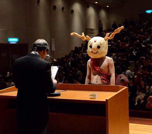 《變裝畢業典禮》京都大學今年果然也沒背叛大家的期望啊wwww 《變裝畢業典禮》京都大學今年果然也沒背叛大家的期望啊wwww