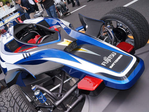 賽道實測《巨大版四驅車》還要等幾年才能看到旋風衝鋒龍捲風? 賽道實測《巨大版四驅車》還要等幾年才能看到旋風衝鋒龍捲風?