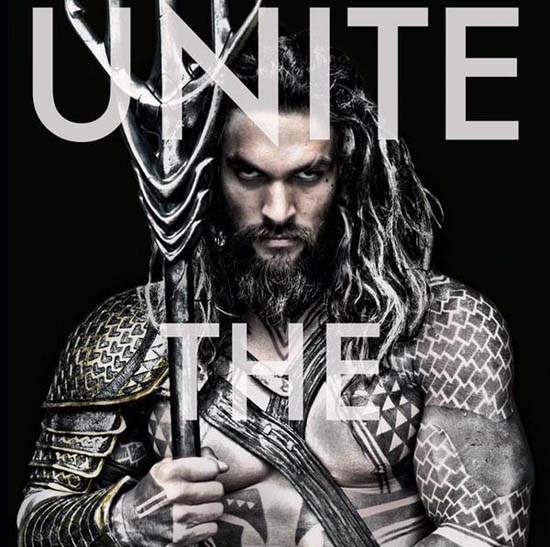 DC《水行俠》Jason Momoa的簽名再次挑起漫迷的DC/Marvel戰爭 DC《水行俠》Jason Momoa的簽名再次挑起漫迷的DC/Marvel戰爭