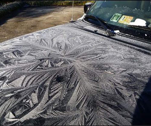 《結晶到變藝術的車子》都冷到變枝仔冰了啦＞＜