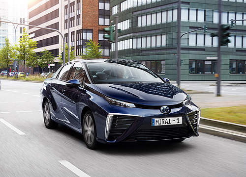 氫燃料未來《Toyota Mirai》終於也要開進歐洲囉