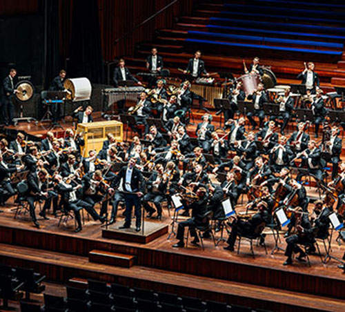 超強《PS大神的交響樂團》來抓抓照片裡被PS的地方