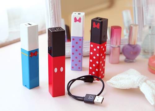 迪士尼推出《口紅唇彩行動電源》包中的夢幻單品登場♥ 迪士尼推出《口紅唇彩行動電源》包中的夢幻單品登場♥