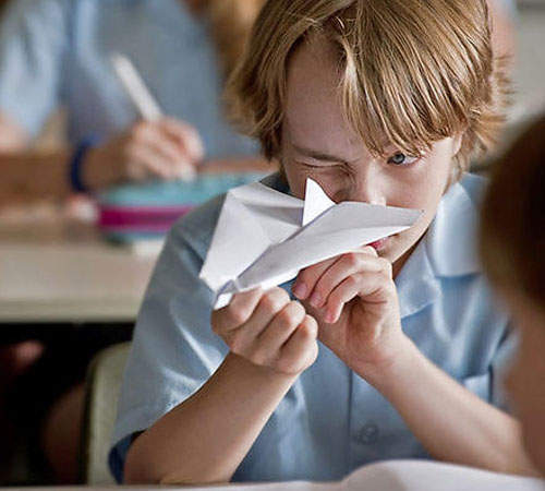 最強《金氏世界紀錄紙飛機》飛最遠的紀錄保持人教我們怎麼摺