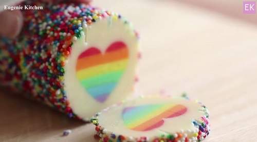 情人節首選《七彩愛心餅乾》感覺送這個比送巧克力還更有心呢