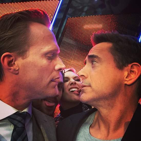 《復仇者聯盟2》倫敦首映會 小勞勃道尼你到底有多少好碰友(竊笑)