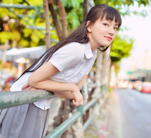 《武大女神黃燦燦》雙魚座的校花是否會更加的夢幻呢? 《武大女神黃燦燦》雙魚座的校花是否會更加的夢幻呢?