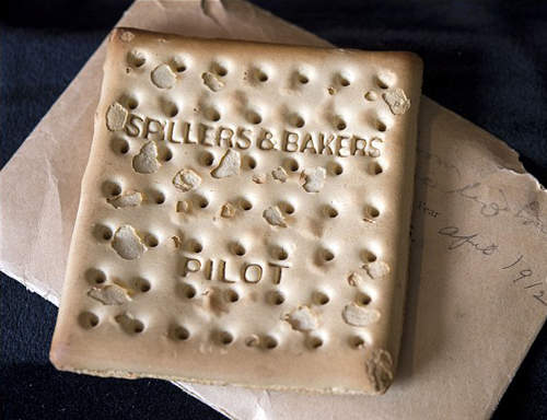 《史上最貴的一片蘇打餅》因為它跟一件超有名的歷史事件有關? 《史上最貴的一片蘇打餅》因為它跟一件超有名的歷史事件有關?