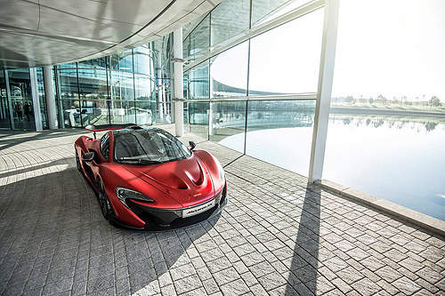 MSO精心妝點《McLaren P1》紅色新衣超熱血