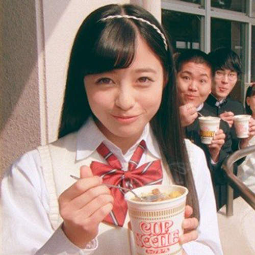 《橋本環奈的炫技廣告》超帥動作練習完就該吃碗泡麵 《橋本環奈的炫技廣告》超帥動作練習完就該吃碗泡麵