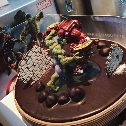 超霸氣《復仇者聯盟蛋糕》連蠟燭都是閃電超帥氣 超霸氣《復仇者聯盟蛋糕》連蠟燭都是閃電超帥氣