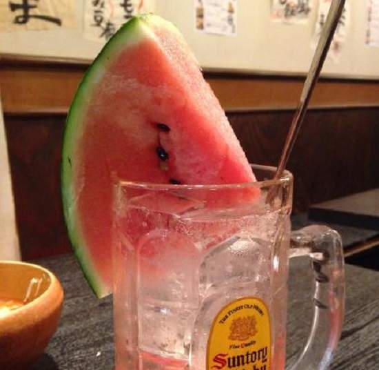 居酒屋夏季限定《西瓜沙瓦》真的和樣品圖一樣霸氣