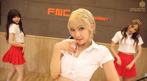 戀愛注目《Heart Attack》對視版MV上線　這一次AOA只對你放電♥