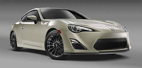 限量《Scion FR-S Release Series 2.0》是不是更有型呢？