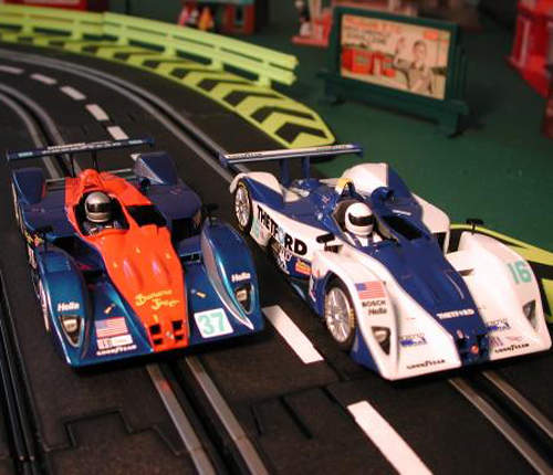 《電刷軌道車SLOTCAR》享受超極致的飆速快感