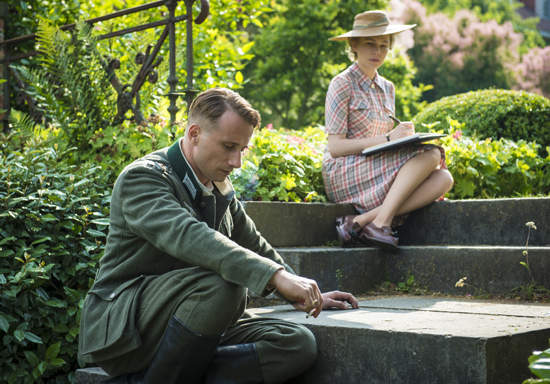 蜜雪兒威廉斯《亂世有情天》侵略者是個高富帥怎麼處理？