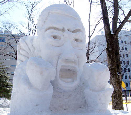 《札幌雪祭雪雕票選》觀光客投票的眼光絕對很奇怪呀…… 《札幌雪祭雪雕票選》觀光客投票的眼光絕對很奇怪呀……
