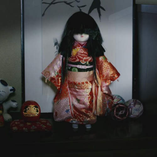 《結局超意外的日本恐怖怪談》剪短日本人形頭髮的結果竟然是...