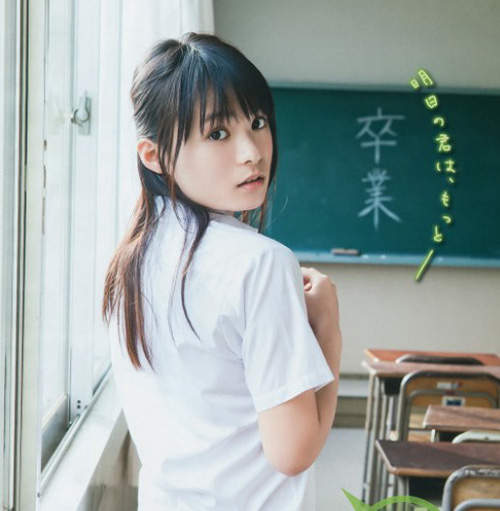 《星名美津紀的寫真夜現場》制服一脫夏天一到變成濕身濡大人 《星名美津紀的寫真夜現場》制服一脫夏天一到變成濕身濡大人