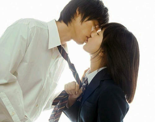 《初吻時心裡最常出現的OS》舌... 舌頭該怎麼做呢？（慌）