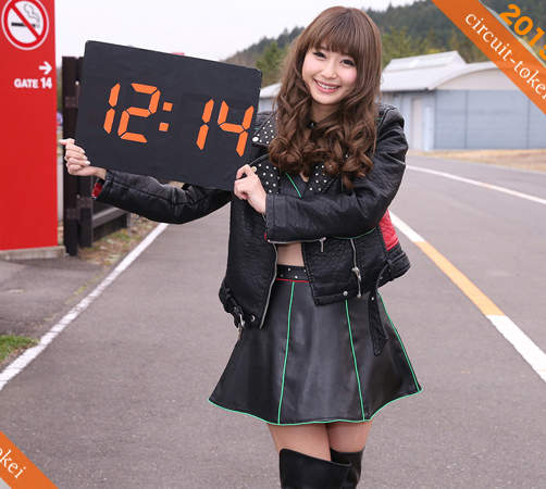《賽車女郎計時》每分鐘都有不同的美女向你報時喔 《賽車女郎計時》每分鐘都有不同的美女向你報時喔