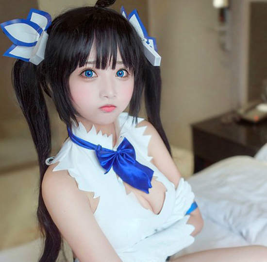 《宅宅愛COser》小柔SeeU的乳袋繩被長輩擋到啦❤