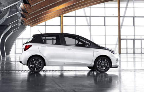 歐規《Toyota Yaris》小鴨新成員法蘭克福報到更有型 歐規《Toyota Yaris》小鴨新成員法蘭克福報到更有型