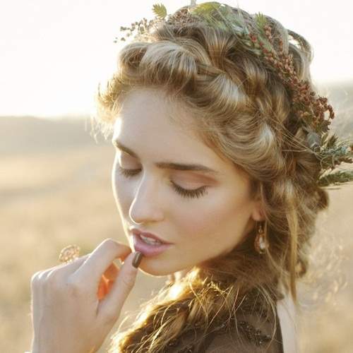 森林系女子髮型《花冠編髮》想增加女子力就選它吧 森林系女子髮型《花冠編髮》想增加女子力就選它吧