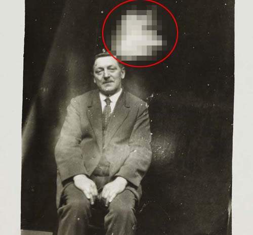 都市傳傳說《William Hope 靈異照相師》大家都搶著讓他拍靈異照片