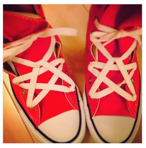 超可愛《星形鞋帶綁法》立刻把家裡球鞋都拿來試驗ww 超可愛《星形鞋帶綁法》立刻把家裡球鞋都拿來試驗ww