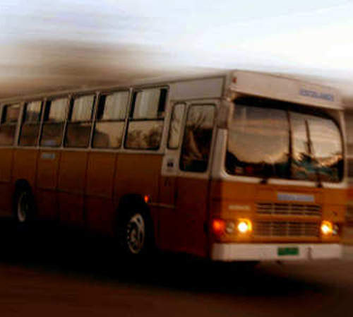 《都市傳傳說》載著滿車精神病患的醫院巴士傳說 《都市傳傳說》載著滿車精神病患的醫院巴士傳說