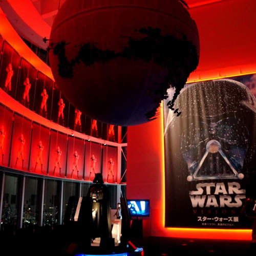 《東京六本木星際大戰展》誰不想跟黑武士來一場光劍對決? 《東京六本木星際大戰展》誰不想跟黑武士來一場光劍對決?