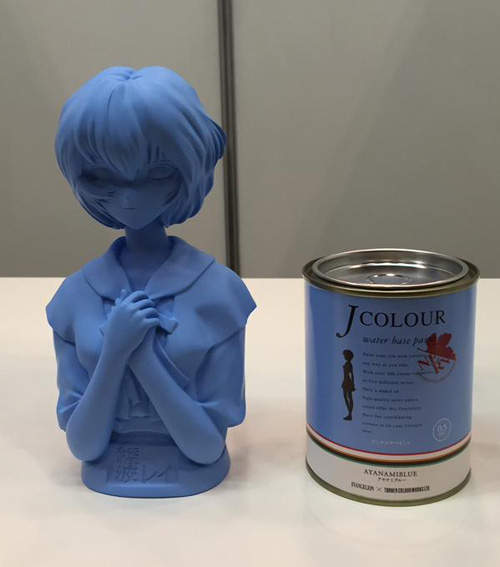 有一種顏色叫《綾波零色》是帶給人寧靜感的藍色油漆 有一種顏色叫《綾波零色》是帶給人寧靜感的藍色油漆